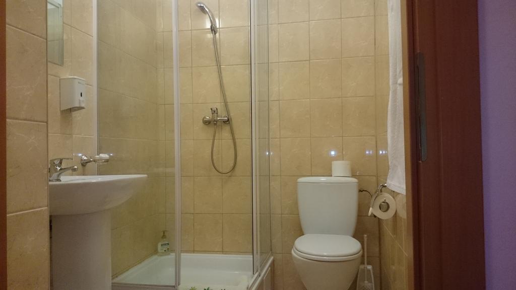 Park Na Wojskiego Bed & Breakfast Marki  Room photo