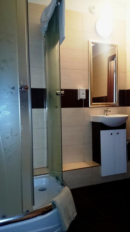 Park Na Wojskiego Bed & Breakfast Marki  Room photo